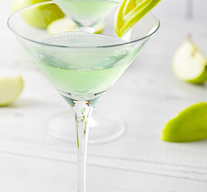 Green Apple Martini (Appletini Recipe